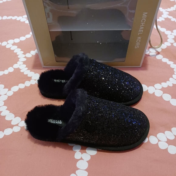 Michael Kors Janis Slippers - Picture 1 of 11